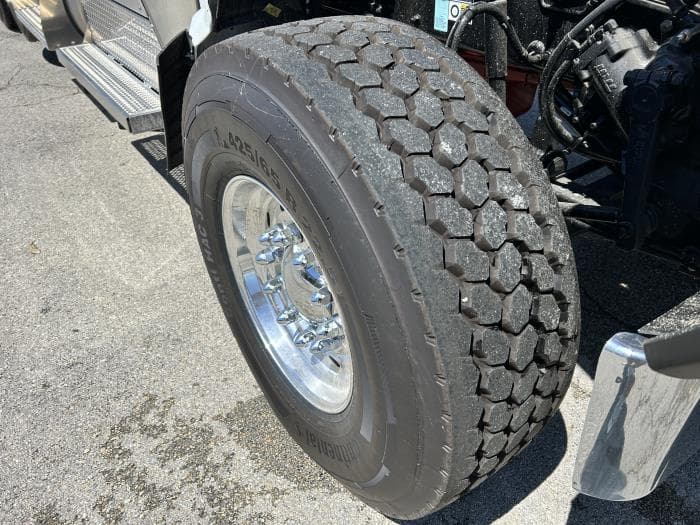 2027 Peterbilt 567 in Austin, TX — photo 19