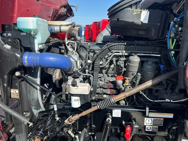 2022 Peterbilt 567 — photo 15