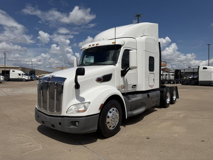 2020 Peterbilt 579 — photo 2