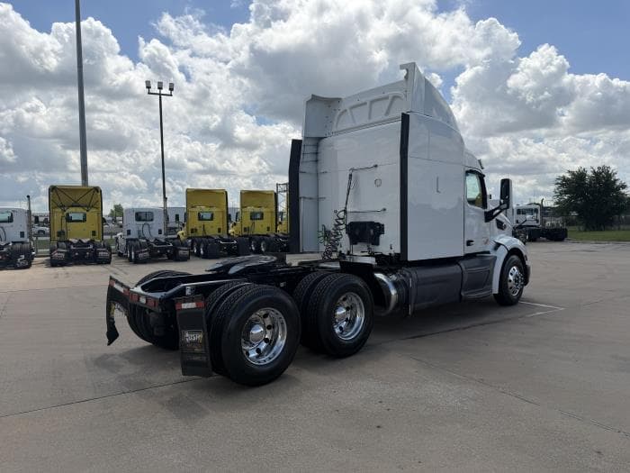 2020 Peterbilt 579 — photo 6