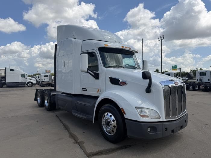 2020 Peterbilt 579 — photo 8