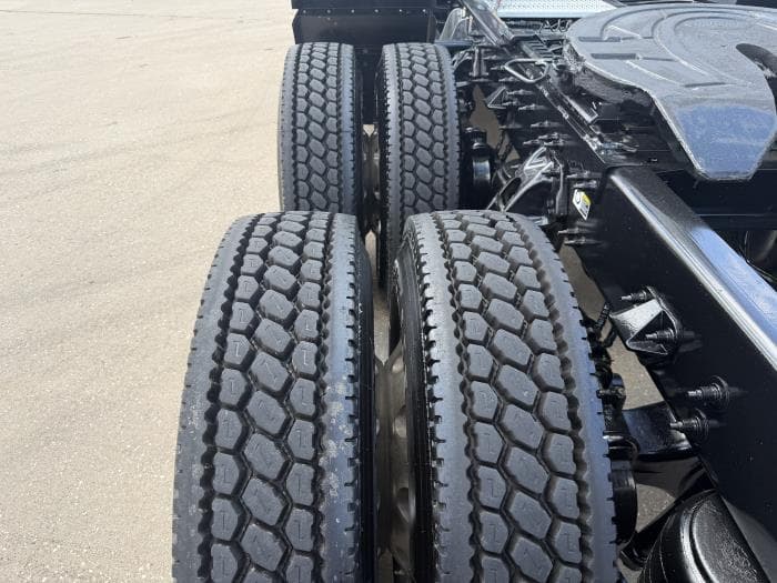 2020 Peterbilt 579 — photo 13
