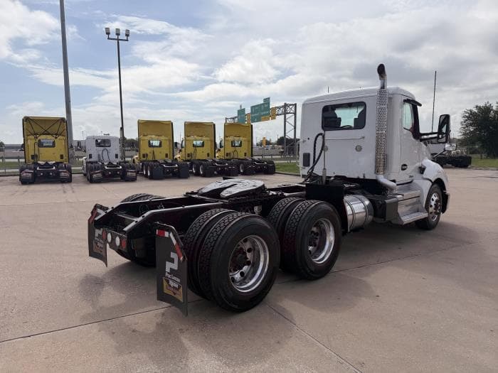 2021 Kenworth T680 — photo 6