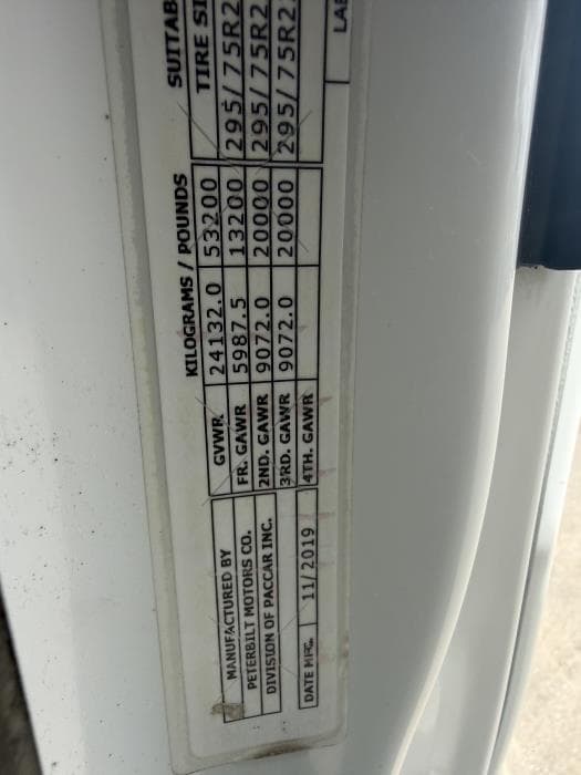 2020 Peterbilt 579 — photo 27