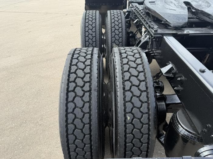 2021 Kenworth T680 — photo 11