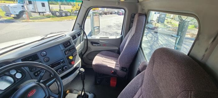 2022 Peterbilt 567 — photo 19