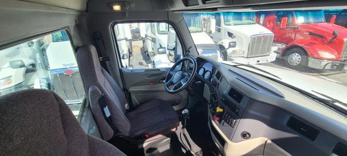 2022 Peterbilt 567 — photo 20
