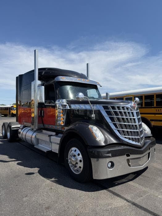 2023 International LoneStar — photo 3