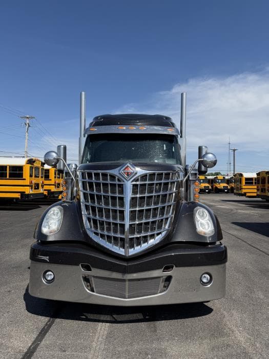 2023 International LoneStar — photo 11