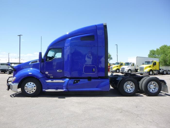 2022 Kenworth T660 — photo 3