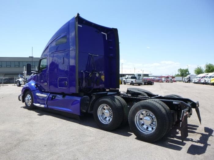 2022 Kenworth T660 — photo 4