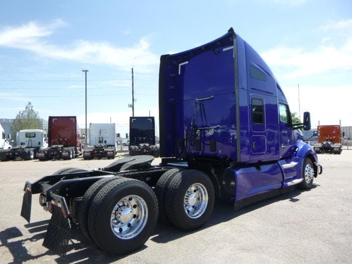 2022 Kenworth T660 — photo 6