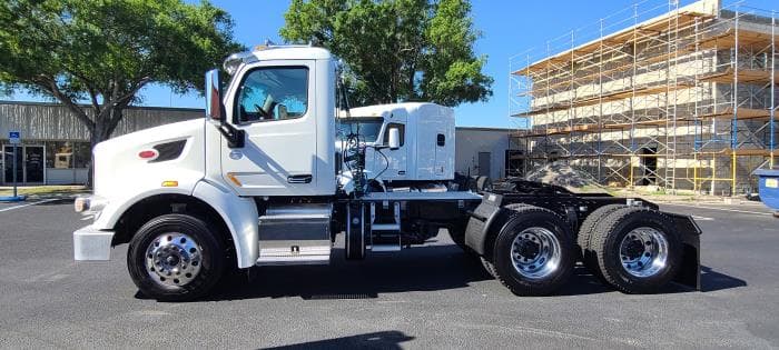 2022 Peterbilt 567 — photo 4