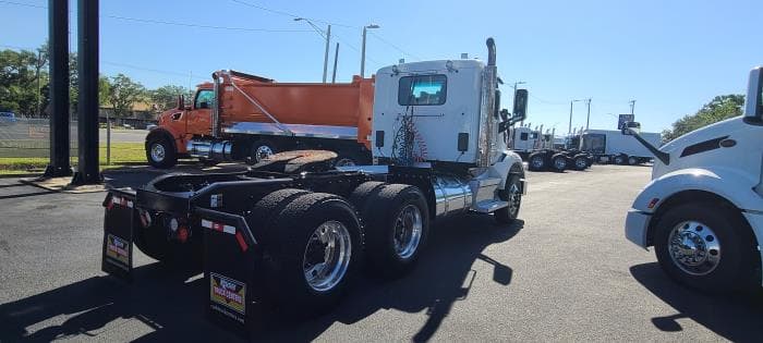 2022 Peterbilt 567 — photo 7