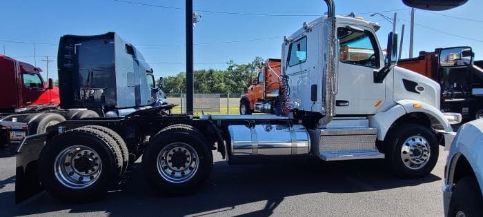2022 Peterbilt 567 — photo 9