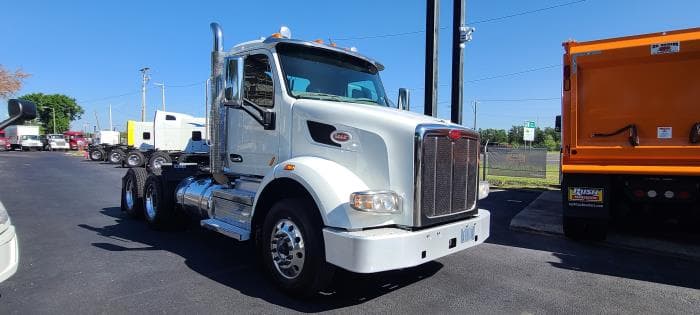 2022 Peterbilt 567 — photo 10