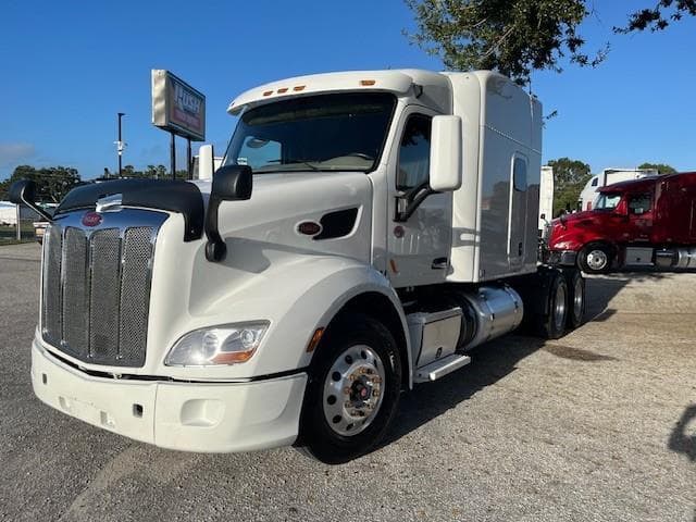 2022 Peterbilt 579 — photo 4