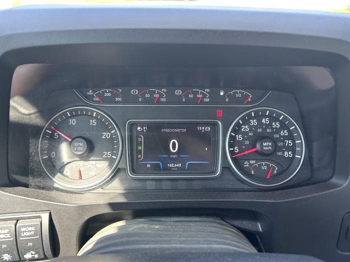2024 International LT — photo 14
