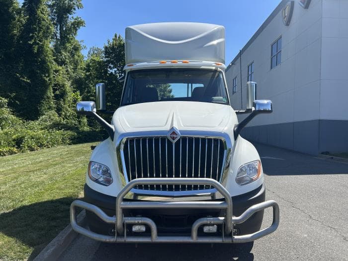 2024 International LT — photo 3