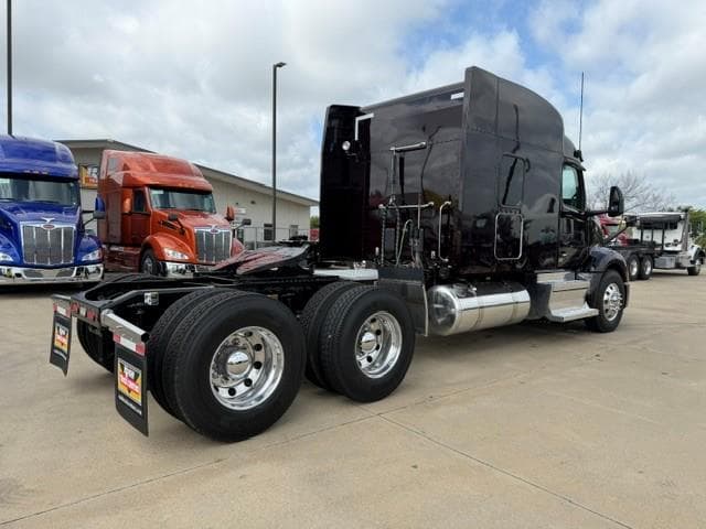 2023 Peterbilt 579 — photo 7