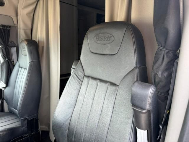 2023 Peterbilt 579 — photo 27
