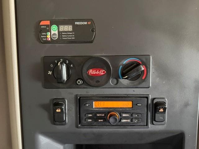 2023 Peterbilt 579 — photo 42