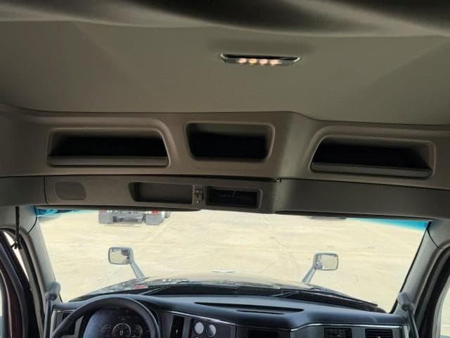 2023 Peterbilt 579 — photo 47