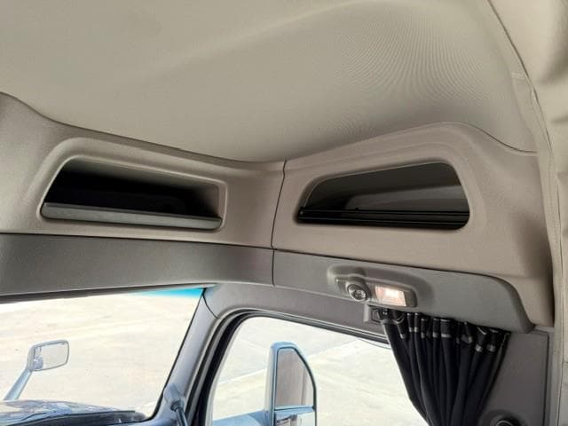 2023 Peterbilt 579 — photo 49