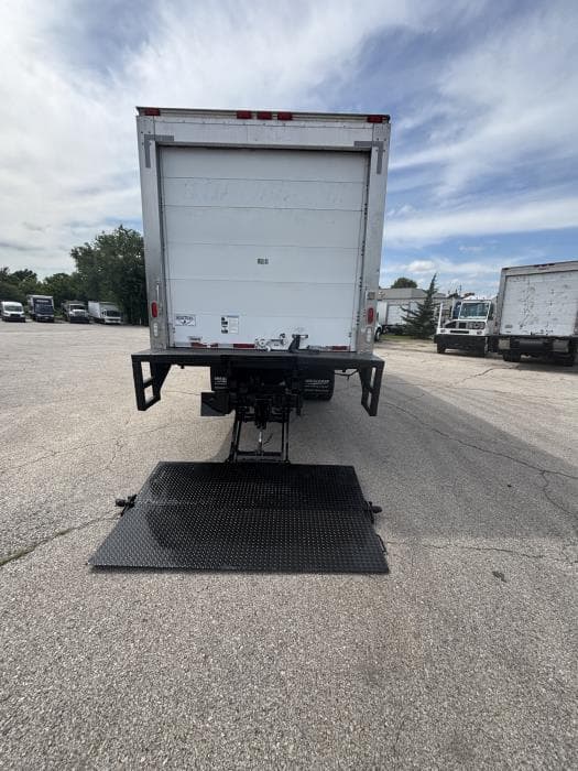 2018 International 4300 — photo 4