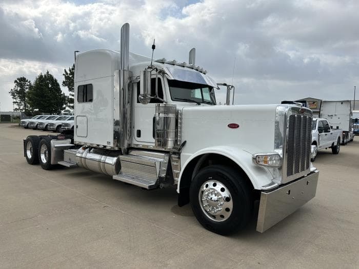 2024 Peterbilt 389 — photo 4