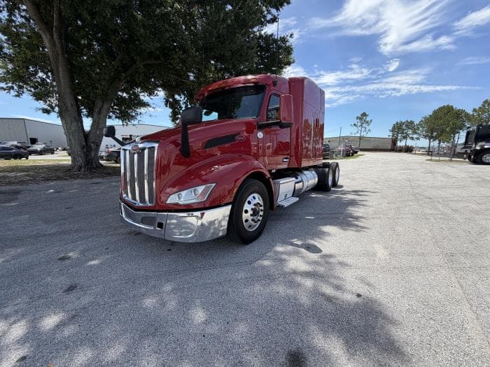 2023 Peterbilt 579 — photo 4
