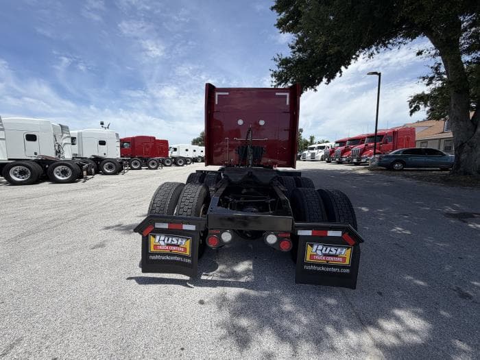 2023 Peterbilt 579 — photo 7