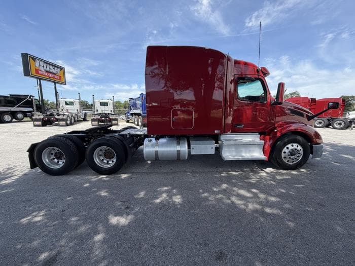 2023 Peterbilt 579 — photo 9