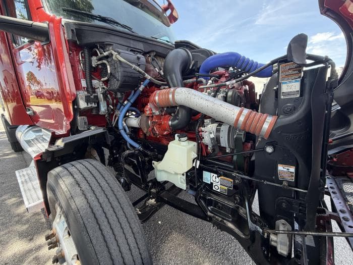 2023 Peterbilt 579 — photo 10