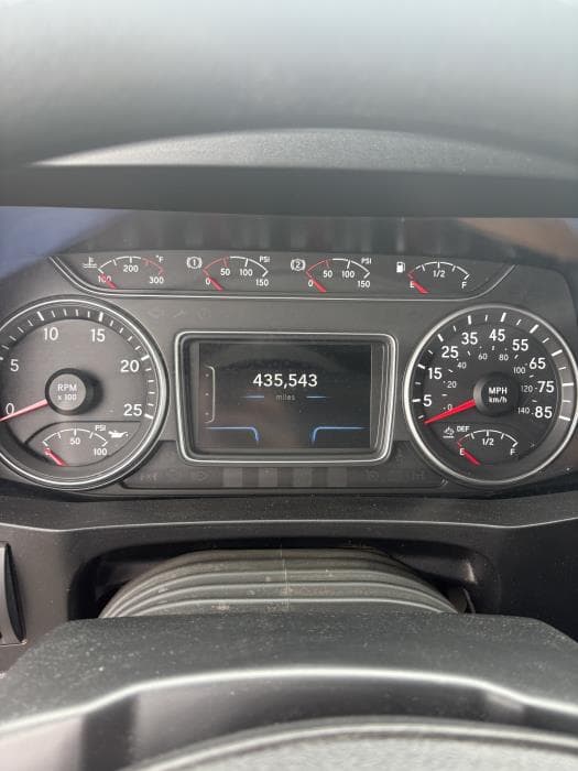 2023 International LT — photo 2