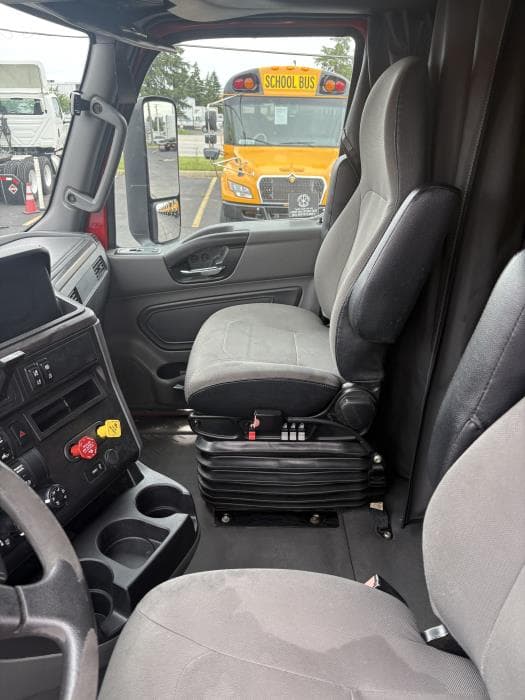 2023 International LT — photo 6