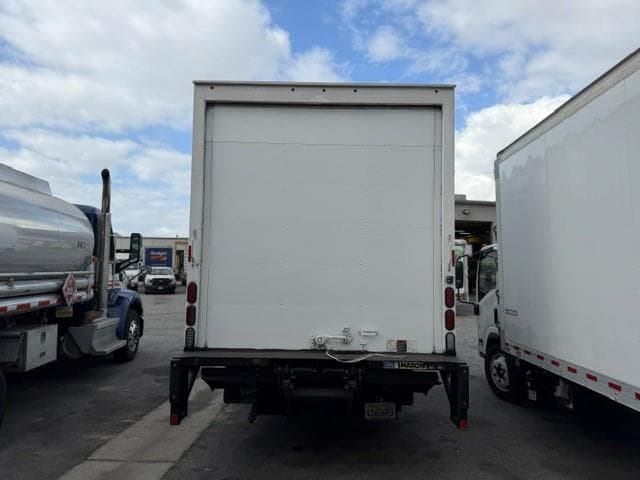 2023 Isuzu NRR — photo 3