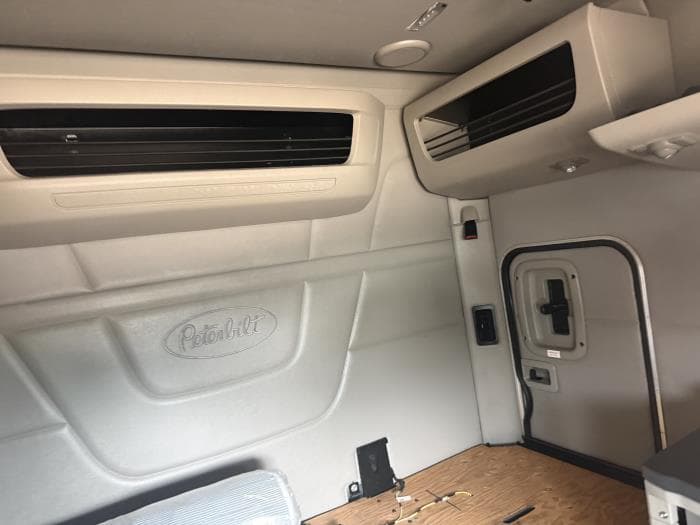 2023 Peterbilt 579 — photo 14