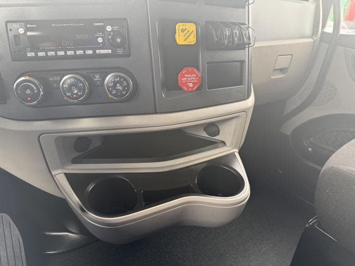 2023 Peterbilt 579 — photo 17