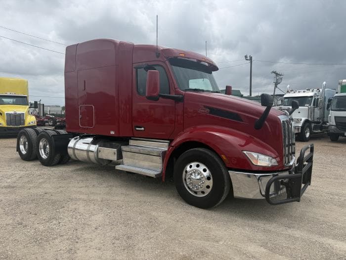 2023 Peterbilt 579 — photo 4