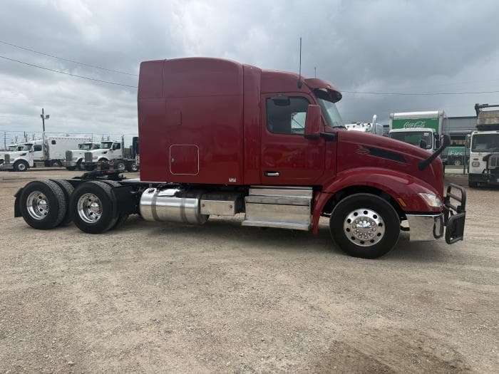 2023 Peterbilt 579 — photo 27