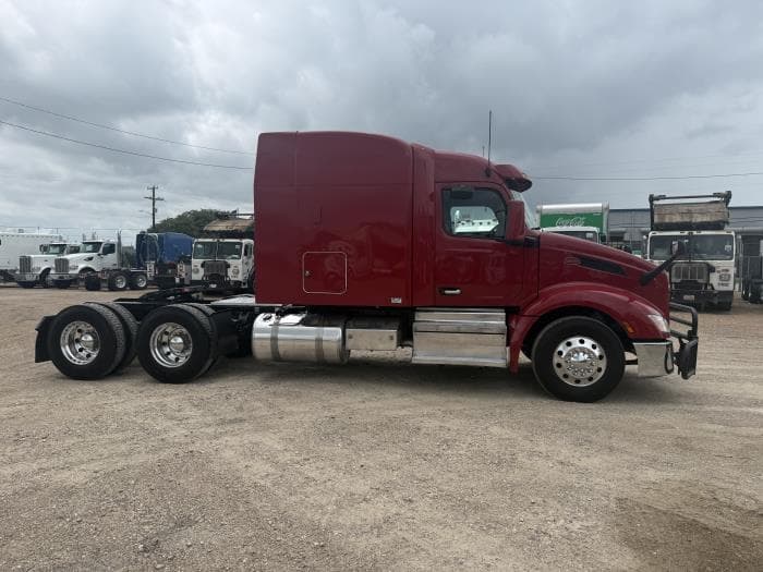 2023 Peterbilt 579 — photo 28