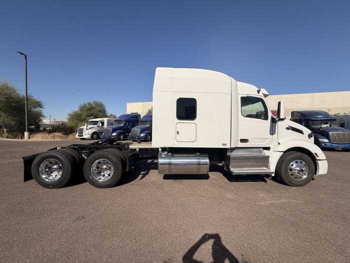 2022 Peterbilt 579 — photo 7
