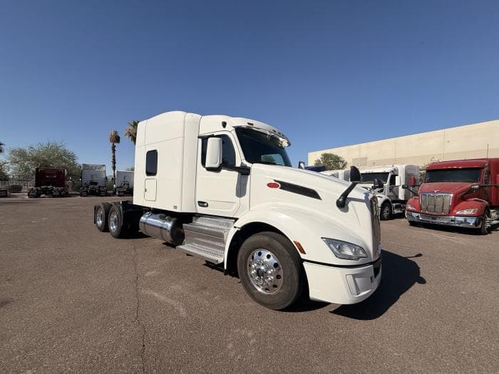 2022 Peterbilt 579 — photo 8