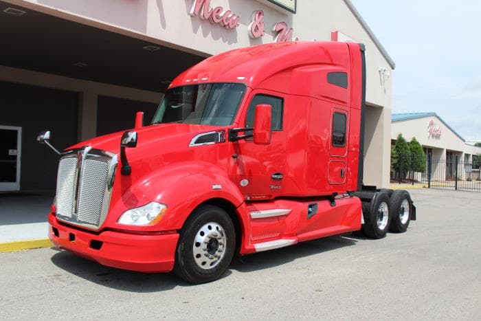 2022 Kenworth T680 — photo 2
