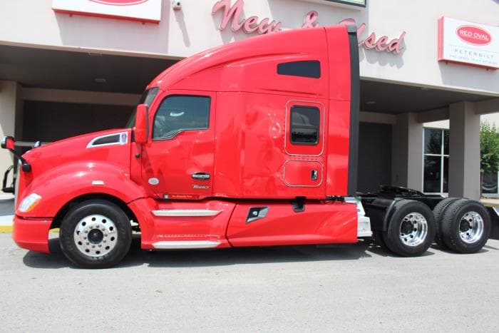 2022 Kenworth T680 — photo 4