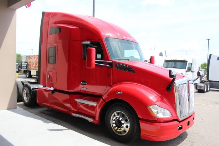 2022 Kenworth T680 — photo 8