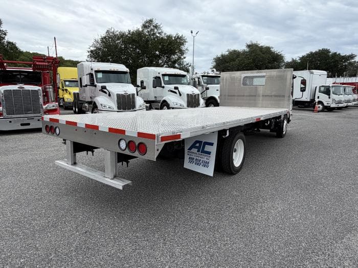 2025 Isuzu NRR in Orlando, FL — photo 6