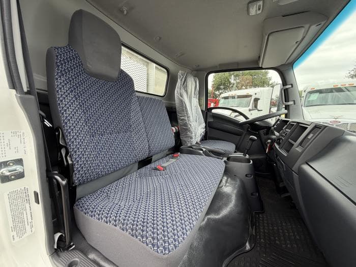 2025 Isuzu NRR in Orlando, FL — photo 17