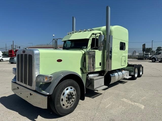 2023 Peterbilt 389 — photo 3